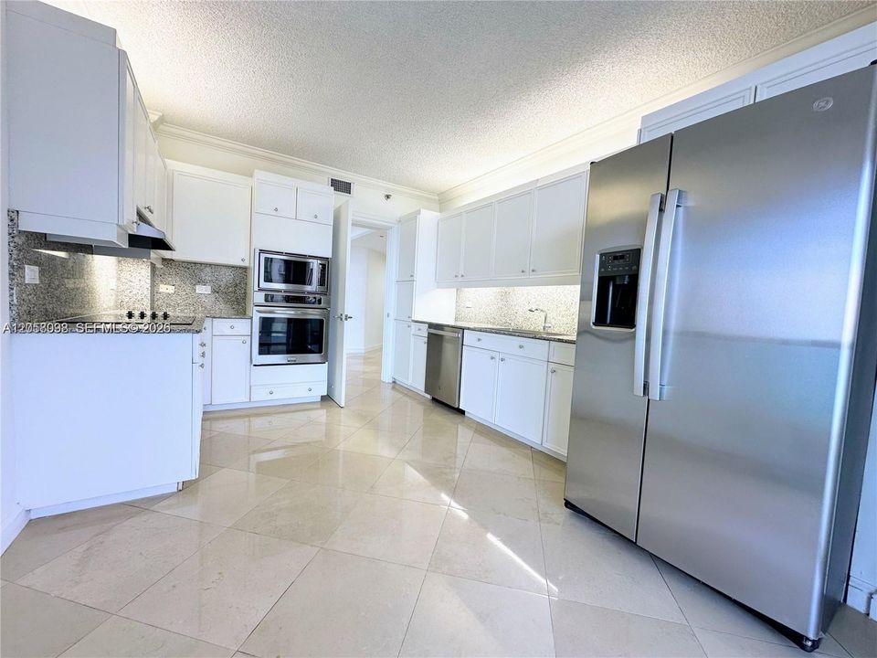 For Rent: $7,875 (3 beds, 2 baths, 2050 Square Feet)