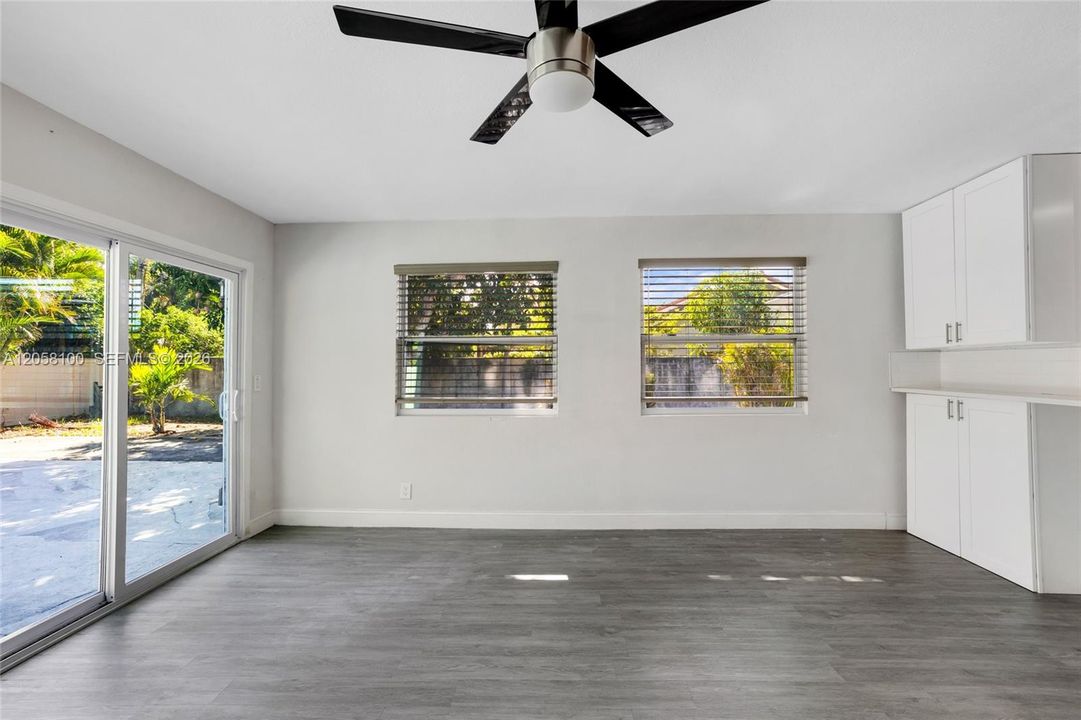 For Sale: $1,029,950 (4 beds, 2 baths, 1792 Square Feet)