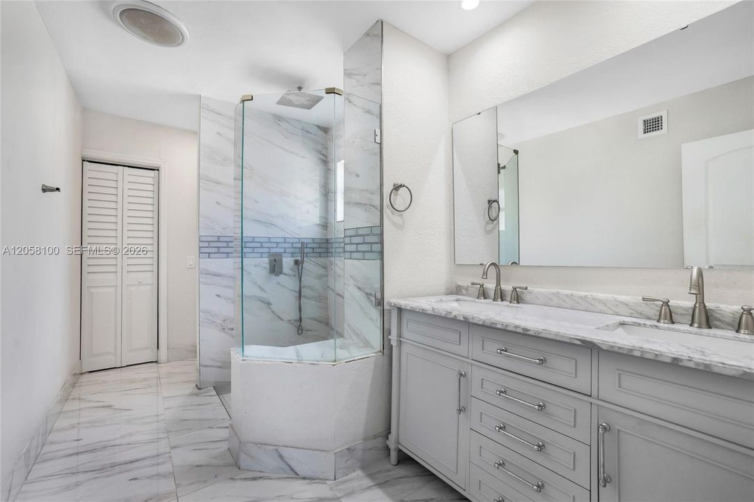 For Sale: $1,029,950 (4 beds, 2 baths, 1792 Square Feet)