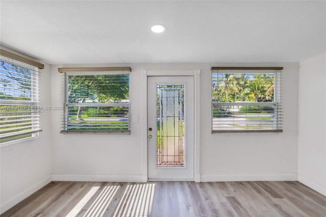 For Sale: $1,029,950 (4 beds, 2 baths, 1792 Square Feet)