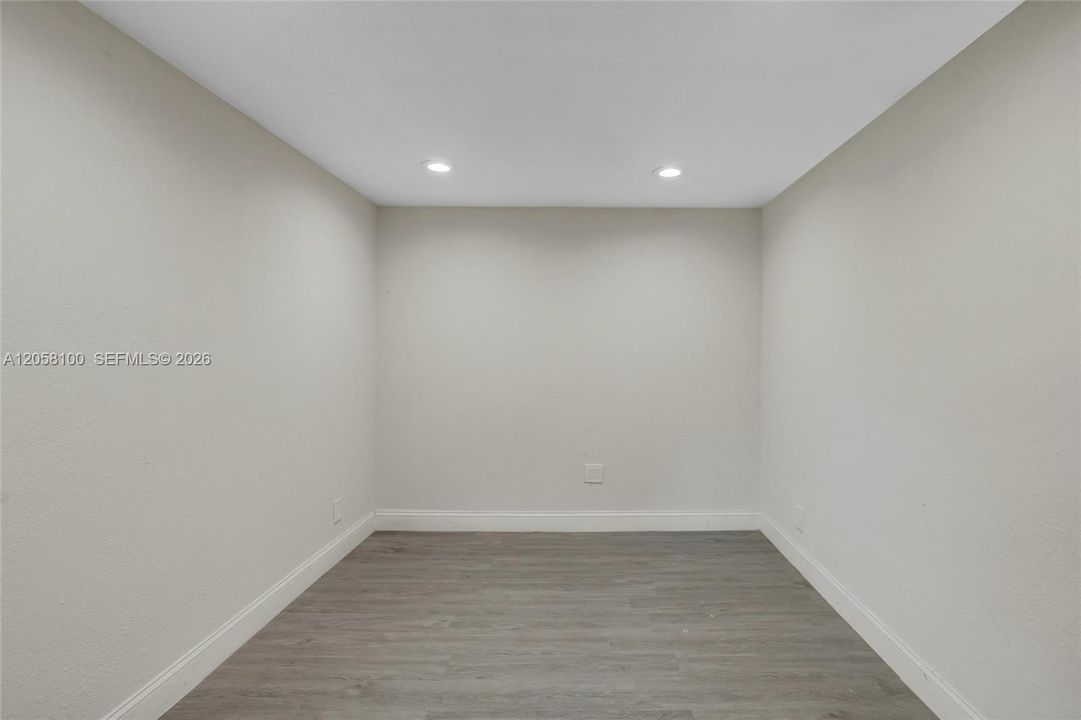 For Sale: $1,029,950 (4 beds, 2 baths, 1792 Square Feet)