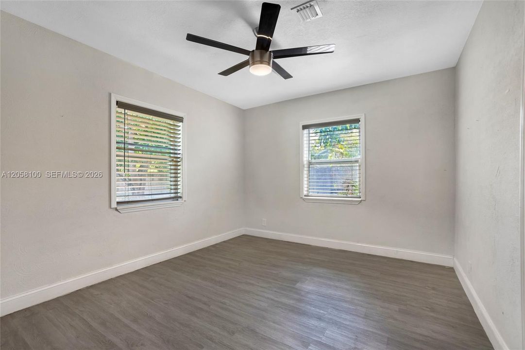 For Sale: $1,029,950 (4 beds, 2 baths, 1792 Square Feet)