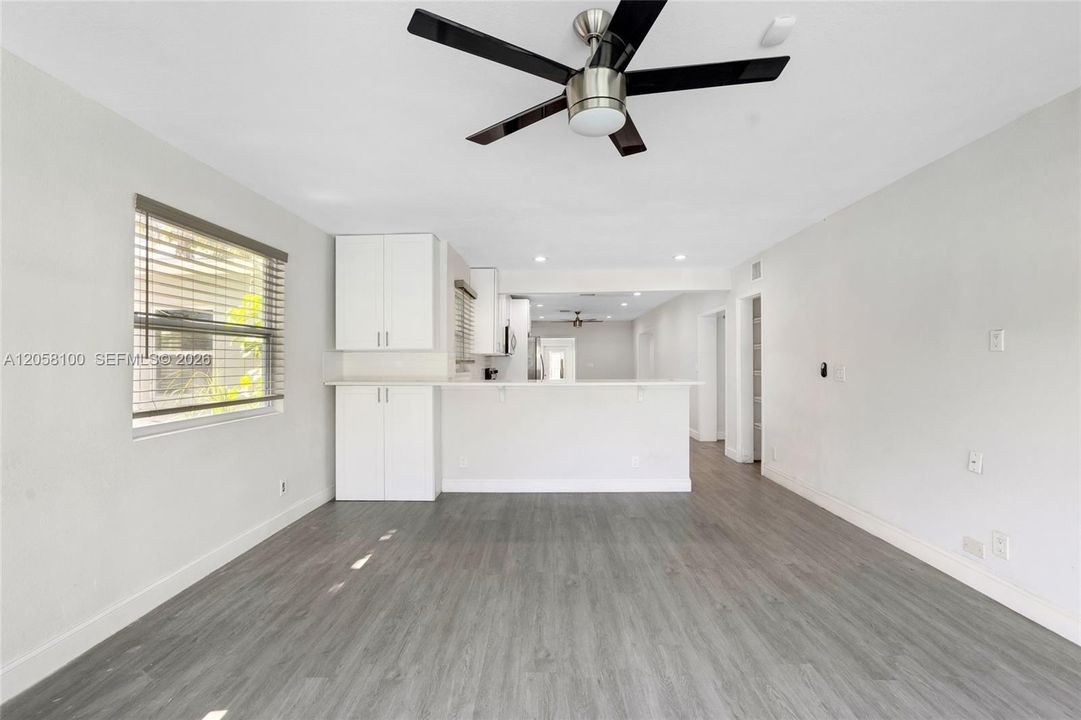 For Sale: $1,029,950 (4 beds, 2 baths, 1792 Square Feet)