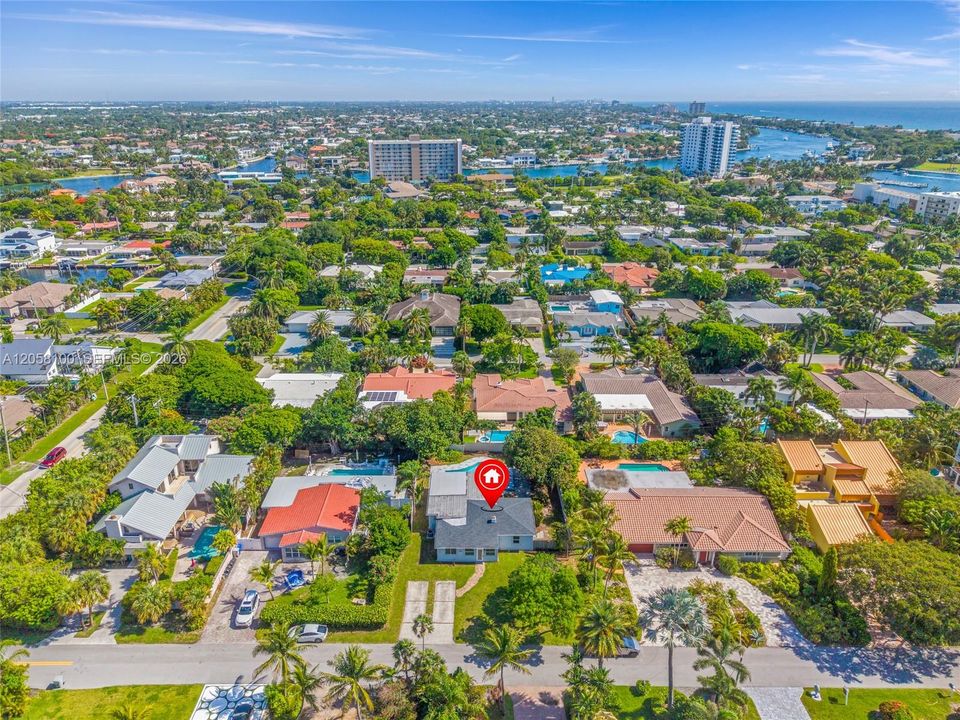 For Sale: $1,029,950 (4 beds, 2 baths, 1792 Square Feet)