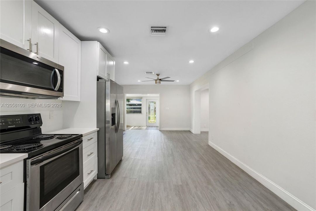 For Sale: $1,029,950 (4 beds, 2 baths, 1792 Square Feet)