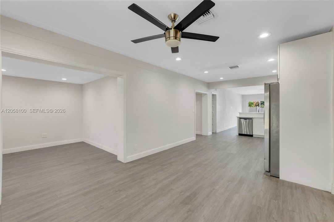 For Sale: $1,029,950 (4 beds, 2 baths, 1792 Square Feet)