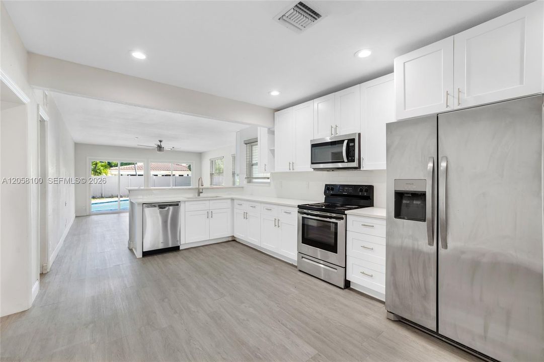 For Sale: $1,029,950 (4 beds, 2 baths, 1792 Square Feet)