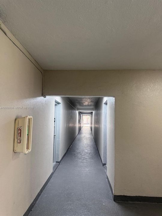 For Sale: $218,000 (2 beds, 1 baths, 765 Square Feet)