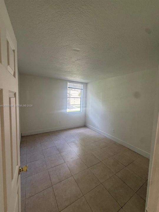 For Sale: $218,000 (2 beds, 1 baths, 765 Square Feet)