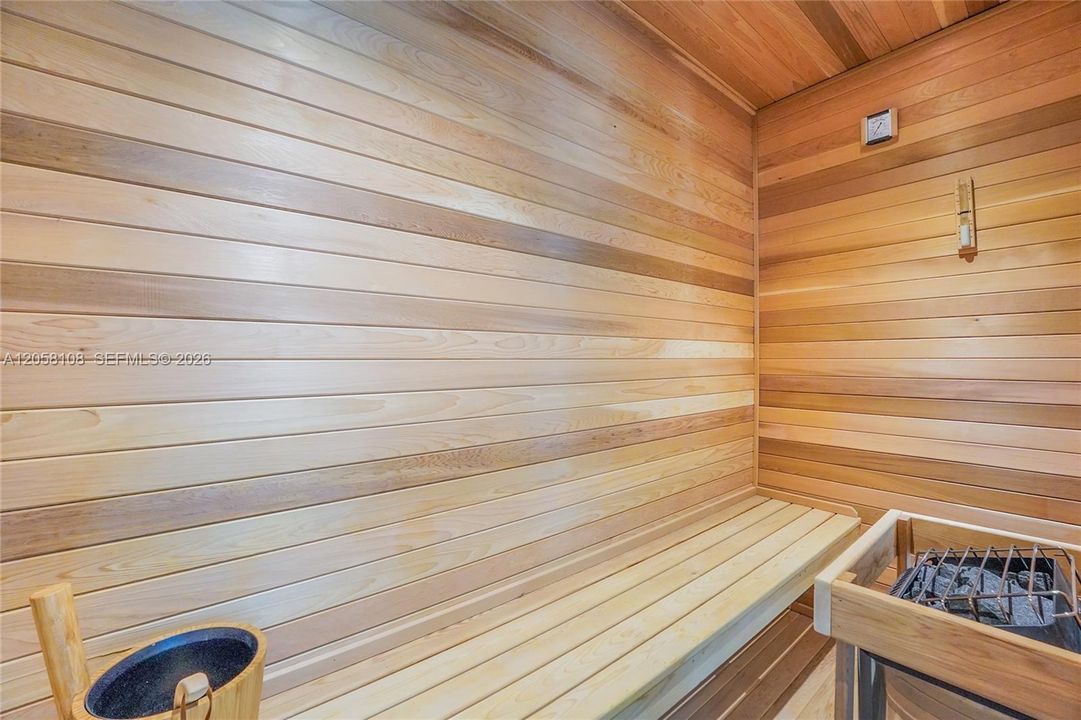 В аренду: $24,000 (4 спален, 5 ванн, 3585 Квадратных фут)