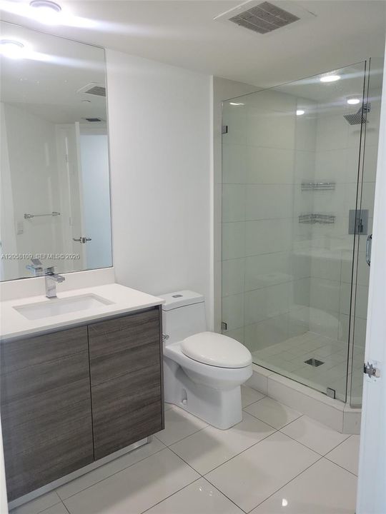 En Venta: $715,000 (2 camas, 2 baños, 877 Pies cuadrados)