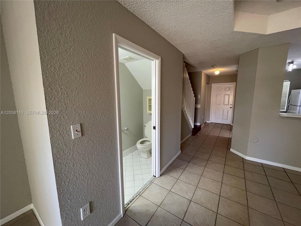 For Rent: $2,550 (3 beds, 2 baths, 1150 Square Feet)