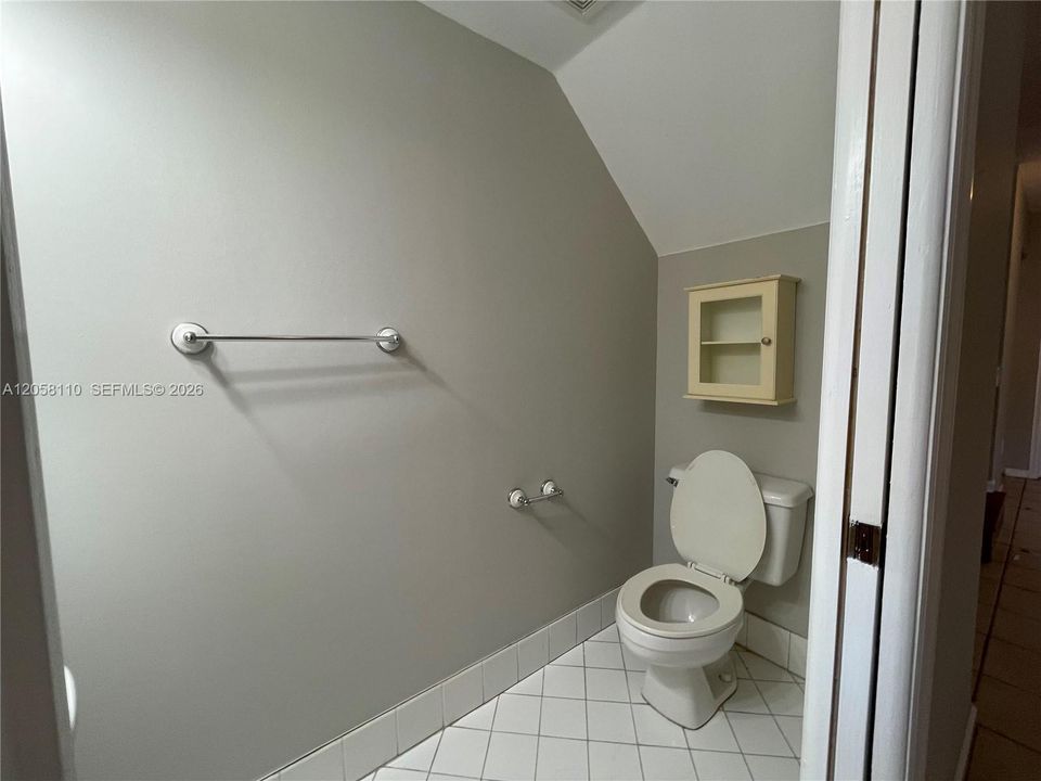 For Rent: $2,550 (3 beds, 2 baths, 1150 Square Feet)