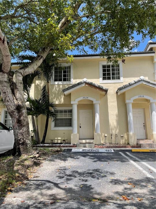 For Rent: $2,550 (3 beds, 2 baths, 1150 Square Feet)