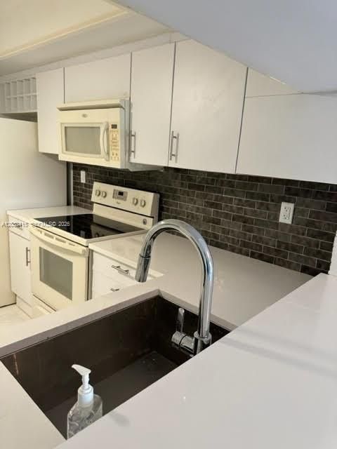 For Rent: $2,600 (2 beds, 2 baths, 1334 Square Feet)