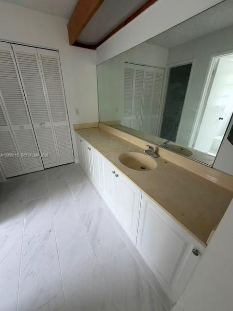 For Rent: $2,600 (2 beds, 2 baths, 1334 Square Feet)