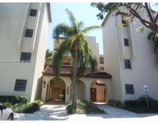 For Rent: $2,600 (2 beds, 2 baths, 1334 Square Feet)