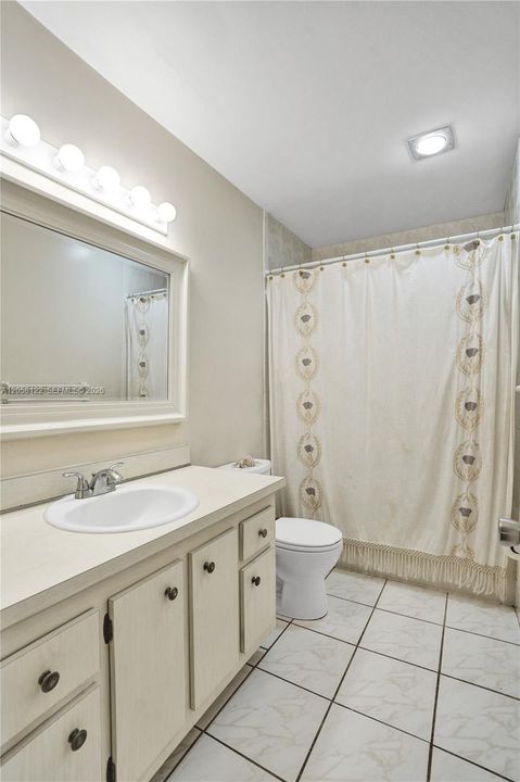 На продажу: $379,900 (3 спален, 2 ванн, 1508 Квадратных фут)