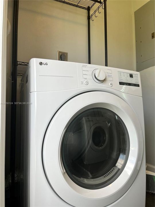 В аренду: $2,950 (3 спален, 1 ванн, 1035 Квадратных фут)