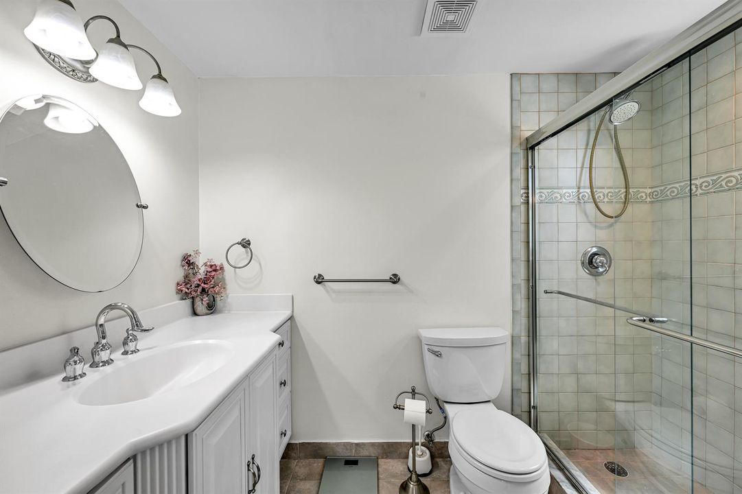 MAIN BATHROOM