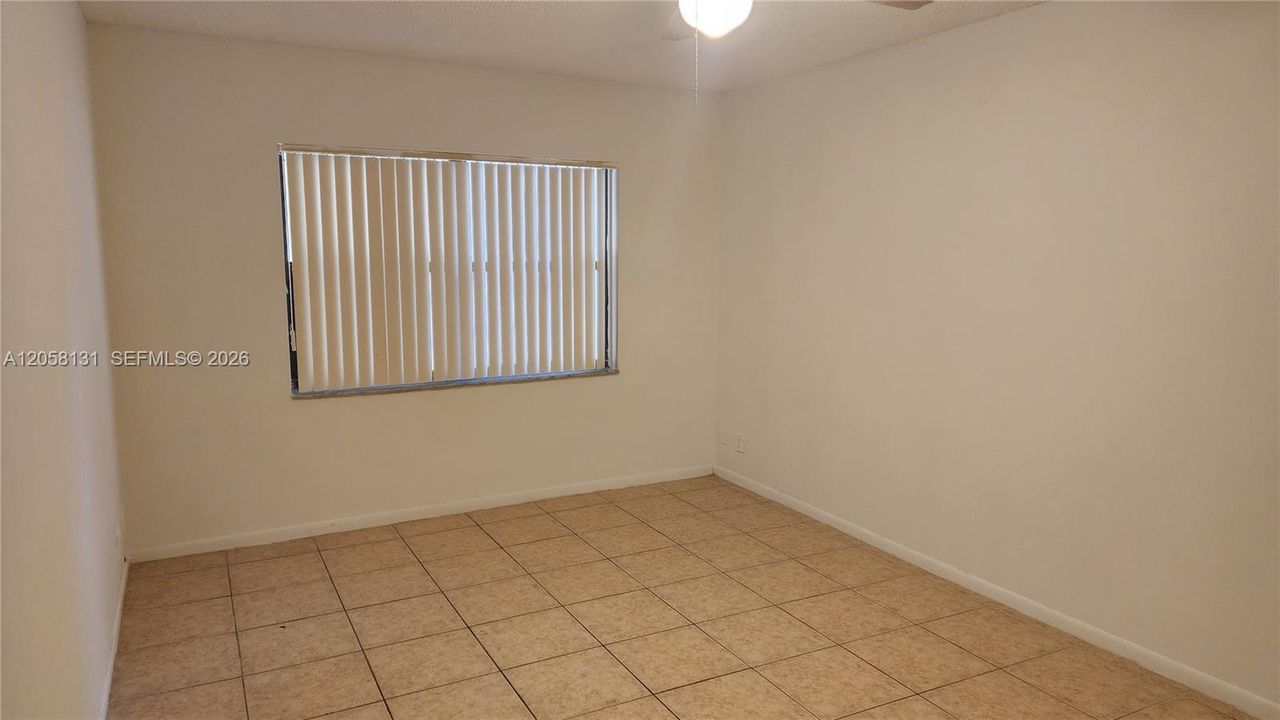 For Rent: $1,850 (1 beds, 1 baths, 710 Square Feet)