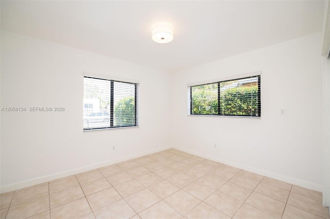 En Venta: $895,000 (3 camas, 2 baños, 1472 Pies cuadrados)