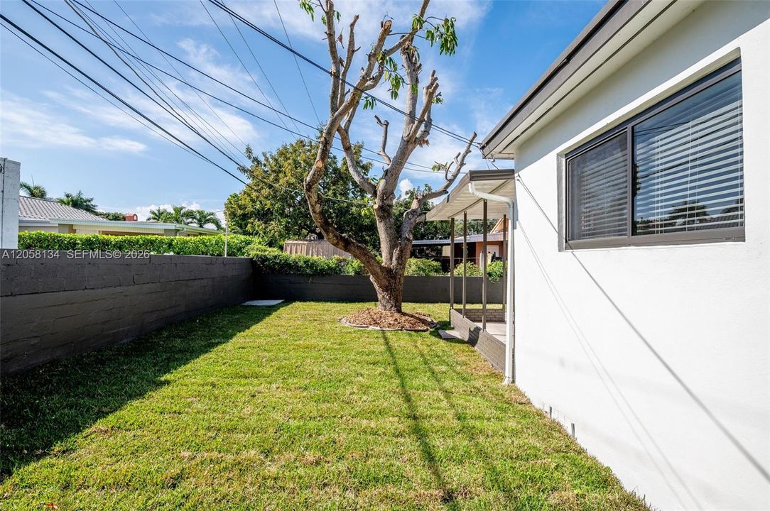 En Venta: $895,000 (3 camas, 2 baños, 1472 Pies cuadrados)