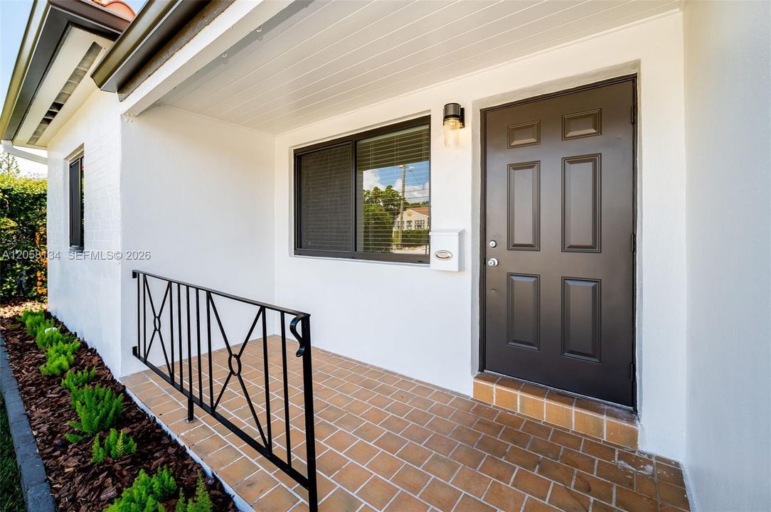 En Venta: $895,000 (3 camas, 2 baños, 1472 Pies cuadrados)
