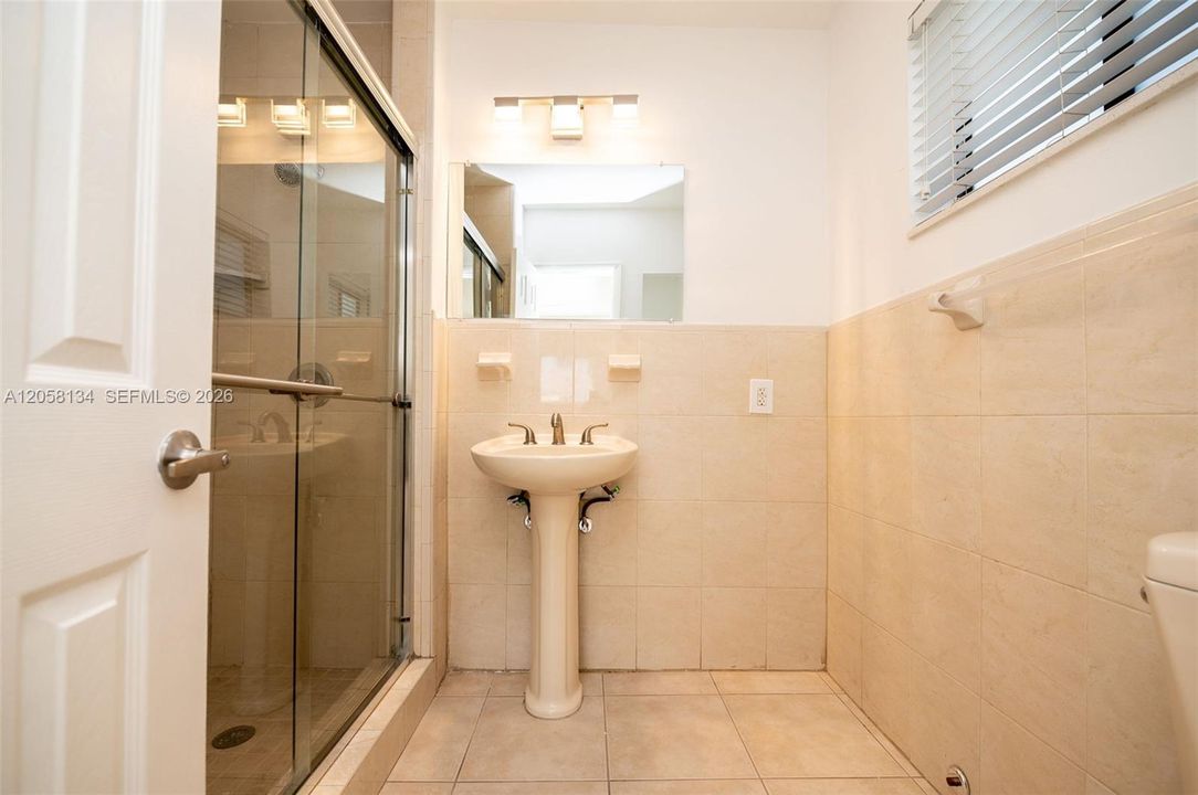 En Venta: $895,000 (3 camas, 2 baños, 1472 Pies cuadrados)