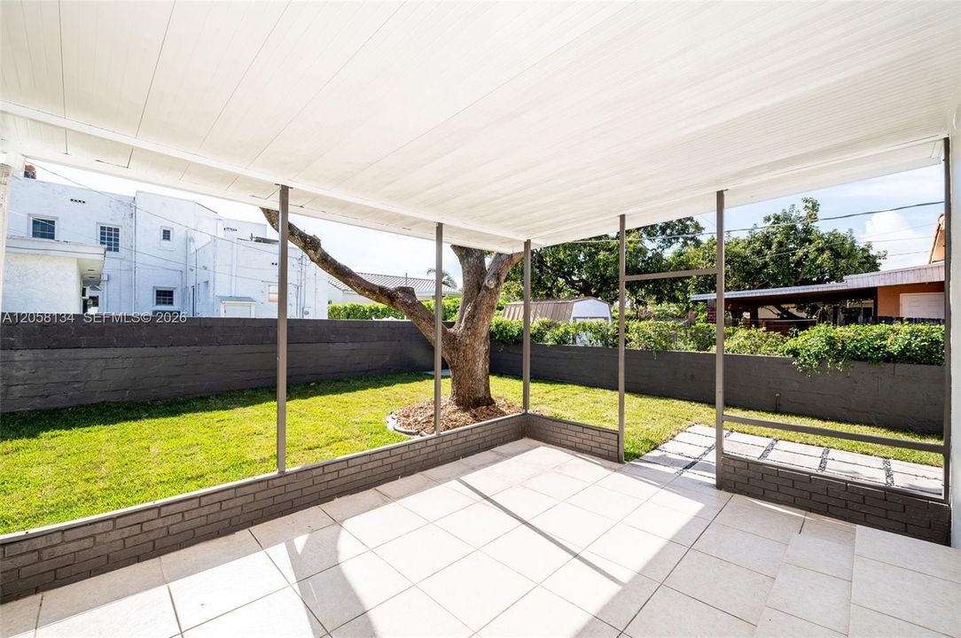 En Venta: $895,000 (3 camas, 2 baños, 1472 Pies cuadrados)