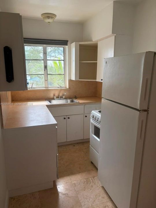 For Rent: $1,800 (1 beds, 1 baths, 650 Square Feet)