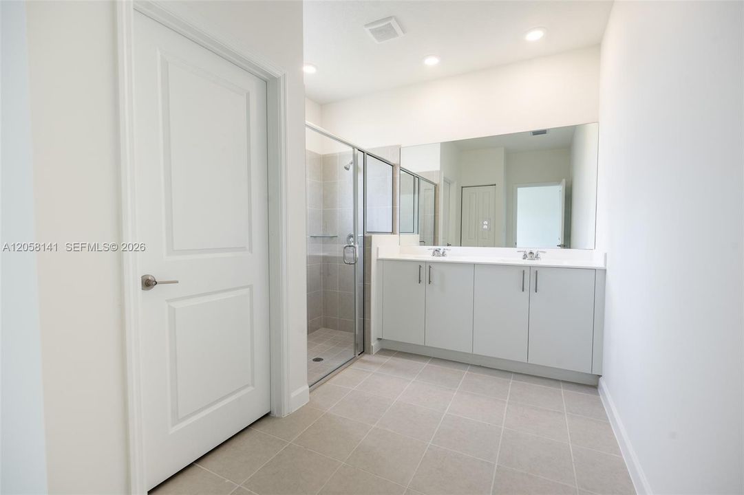 Active With Contract: $4,000 (4 beds, 3 baths, 0 Square Feet)