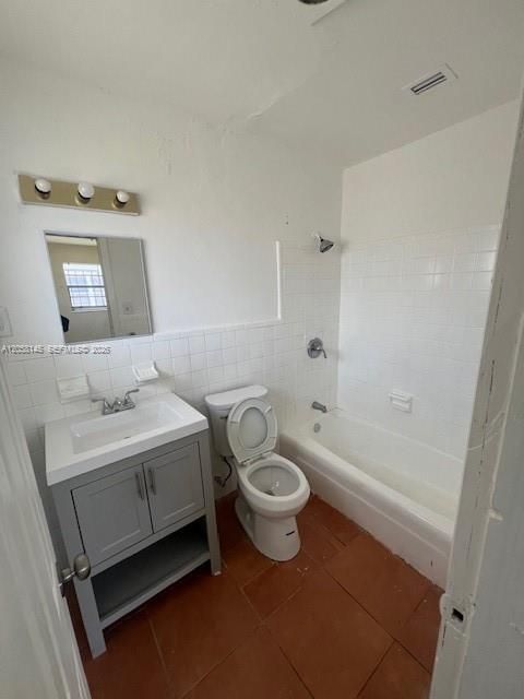 В аренду: $3,000 (3 спален, 2 ванн, 1000 Квадратных фут)