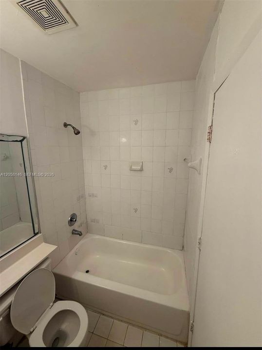 В аренду: $1,900 (2 спален, 1 ванн, 25470 Квадратных фут)