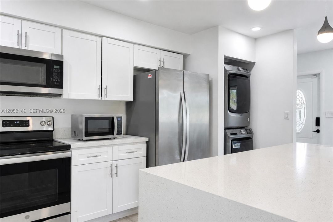 En Venta: $620,000 (3 camas, 2 baños, 1377 Pies cuadrados)