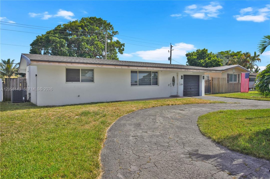 En Venta: $620,000 (3 camas, 2 baños, 1377 Pies cuadrados)