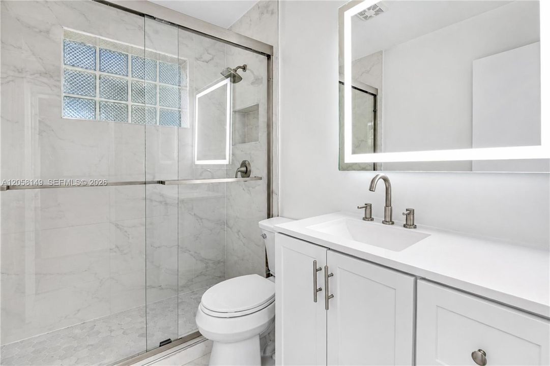 En Venta: $620,000 (3 camas, 2 baños, 1377 Pies cuadrados)