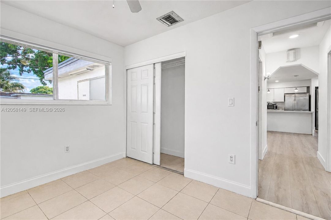 En Venta: $620,000 (3 camas, 2 baños, 1377 Pies cuadrados)