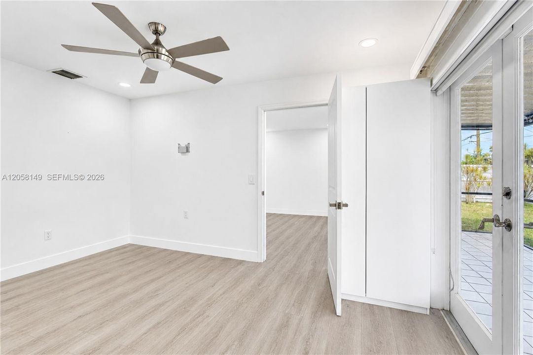 En Venta: $620,000 (3 camas, 2 baños, 1377 Pies cuadrados)
