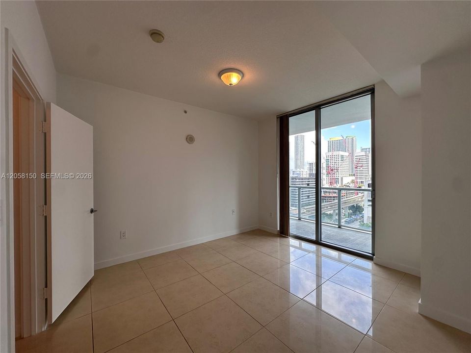 В аренду: $4,000 (2 спален, 2 ванн, 1099 Квадратных фут)