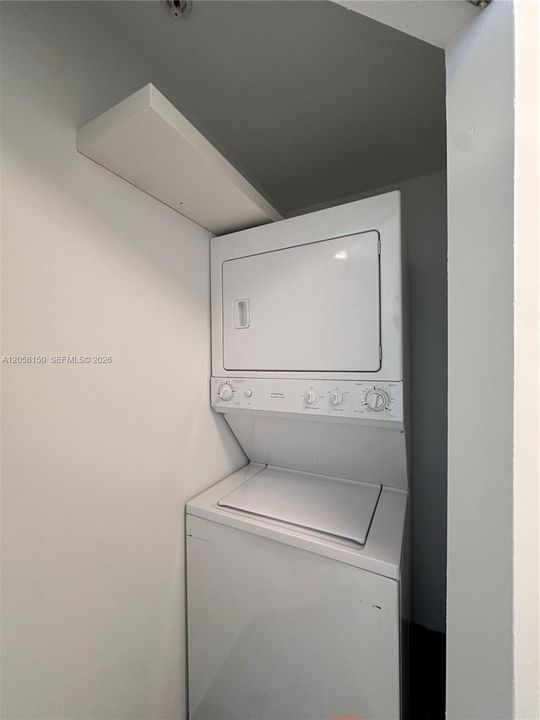 В аренду: $4,000 (2 спален, 2 ванн, 1099 Квадратных фут)