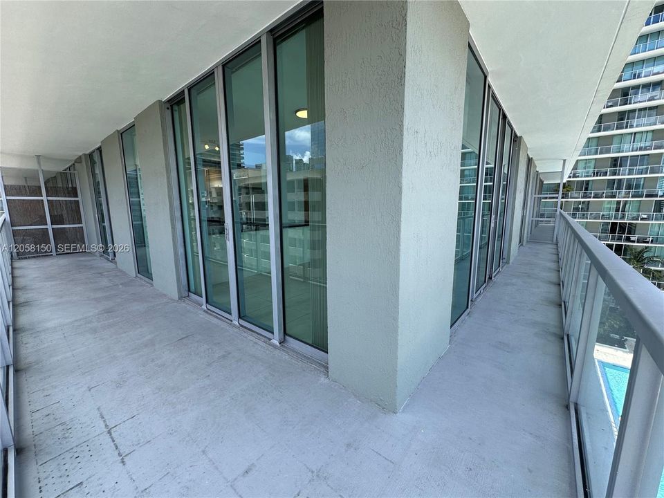 В аренду: $4,000 (2 спален, 2 ванн, 1099 Квадратных фут)