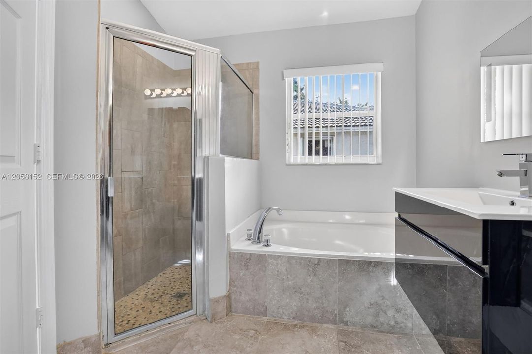 En Venta: $643,000 (3 camas, 2 baños, 1528 Pies cuadrados)