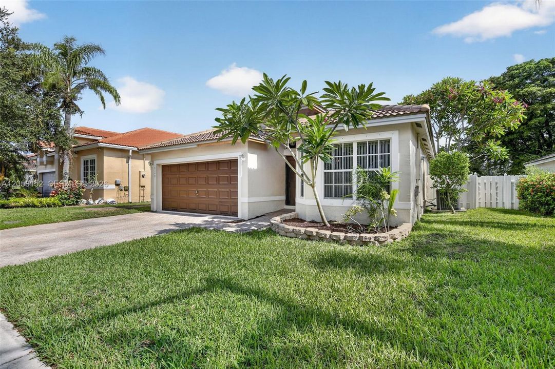 En Venta: $643,000 (3 camas, 2 baños, 1528 Pies cuadrados)