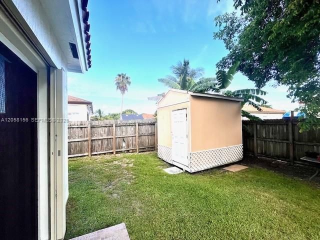 For Rent: $3,300 (4 beds, 2 baths, 1791 Square Feet)