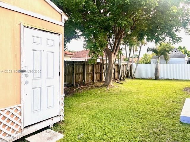 For Rent: $3,300 (4 beds, 2 baths, 1791 Square Feet)
