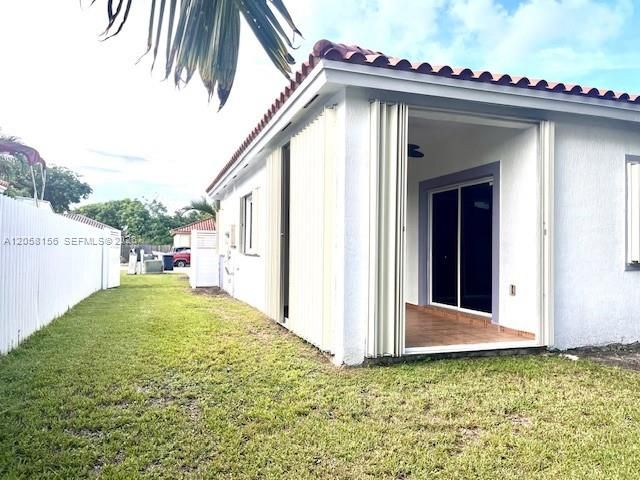 For Rent: $3,300 (4 beds, 2 baths, 1791 Square Feet)