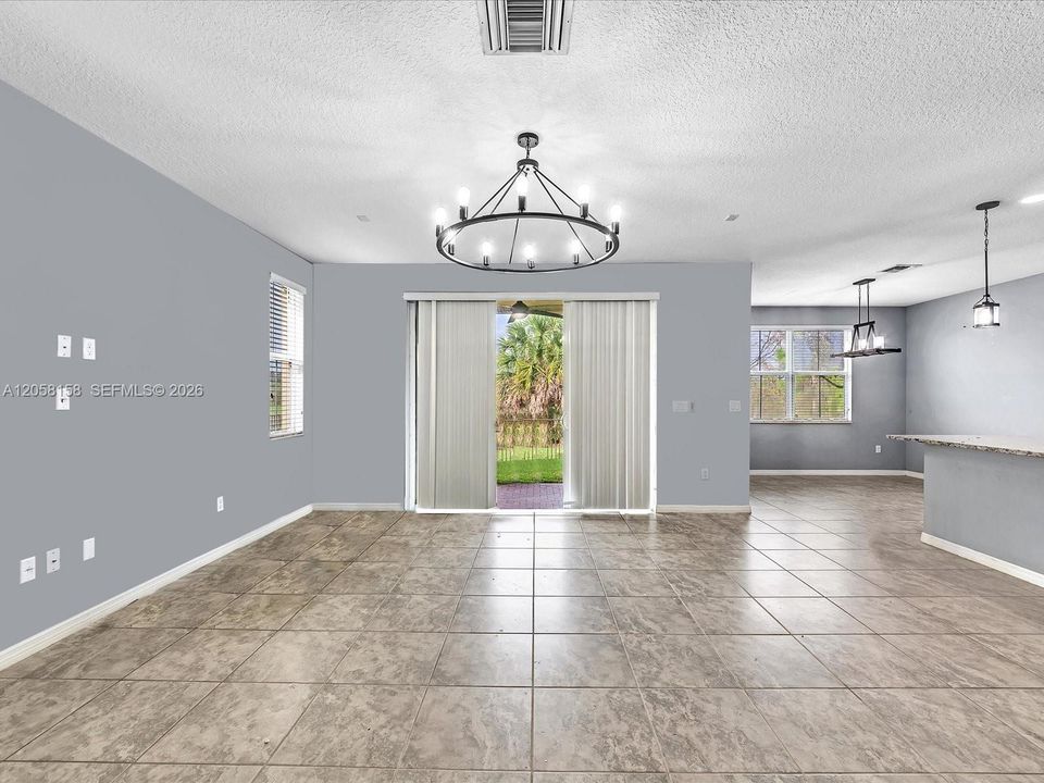En Venta: $725,000 (4 camas, 2 baños, 2252 Pies cuadrados)