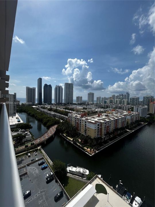 En Venta: $395,000 (2 camas, 2 baños, 1275 Pies cuadrados)