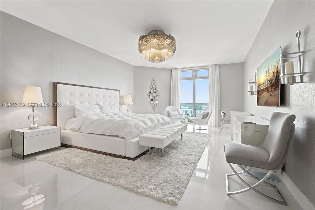 For Rent: $10,000 (3 beds, 3 baths, 2390 Square Feet)